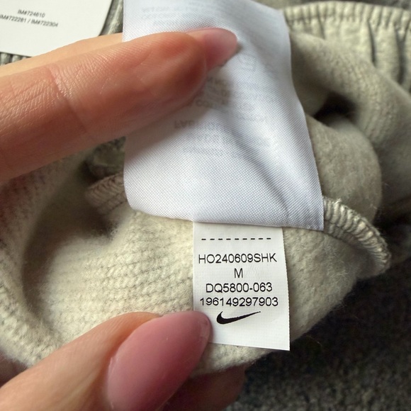 Nike Club Fleece Unisex Mid-Rise Oversized Sweatpants Grey Heather Size Medium - Picture 13 of 13